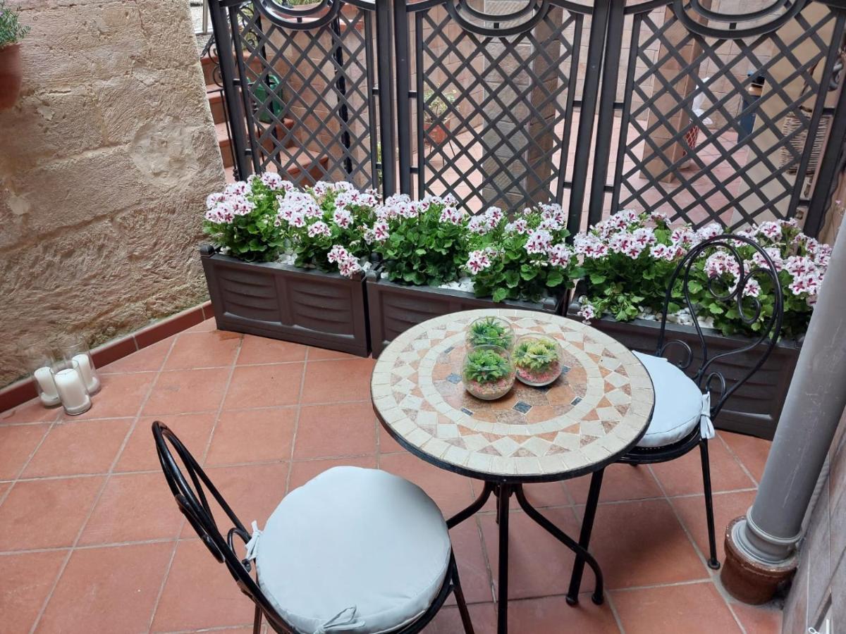 Suite Del Conservatorio Nel Centro Storico ليتشي المظهر الخارجي الصورة